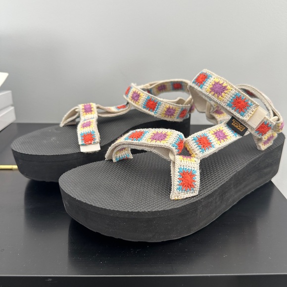 Teva Shoes - Teva Women's Colorful Crochet Platform Sandal size 10